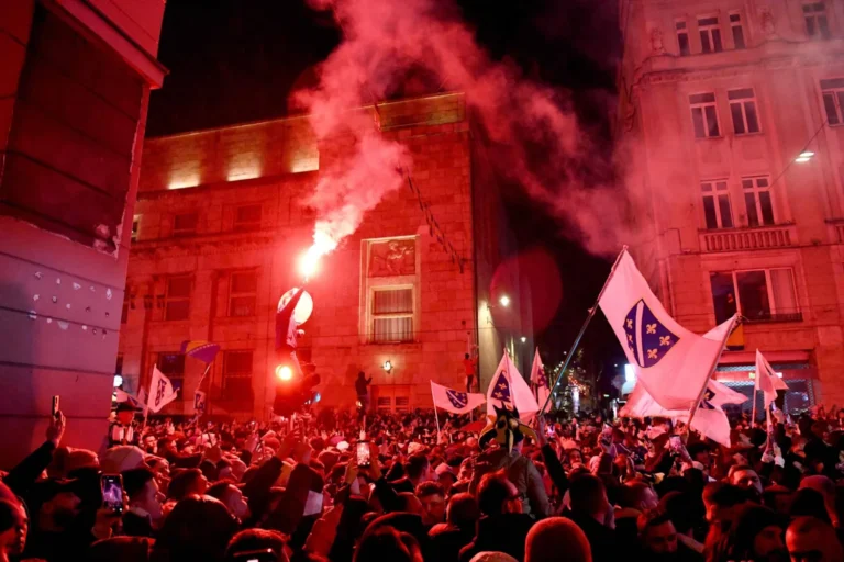 من الدموع إلى الألعاب النارية: البوسنة تعيش حلم المونديال