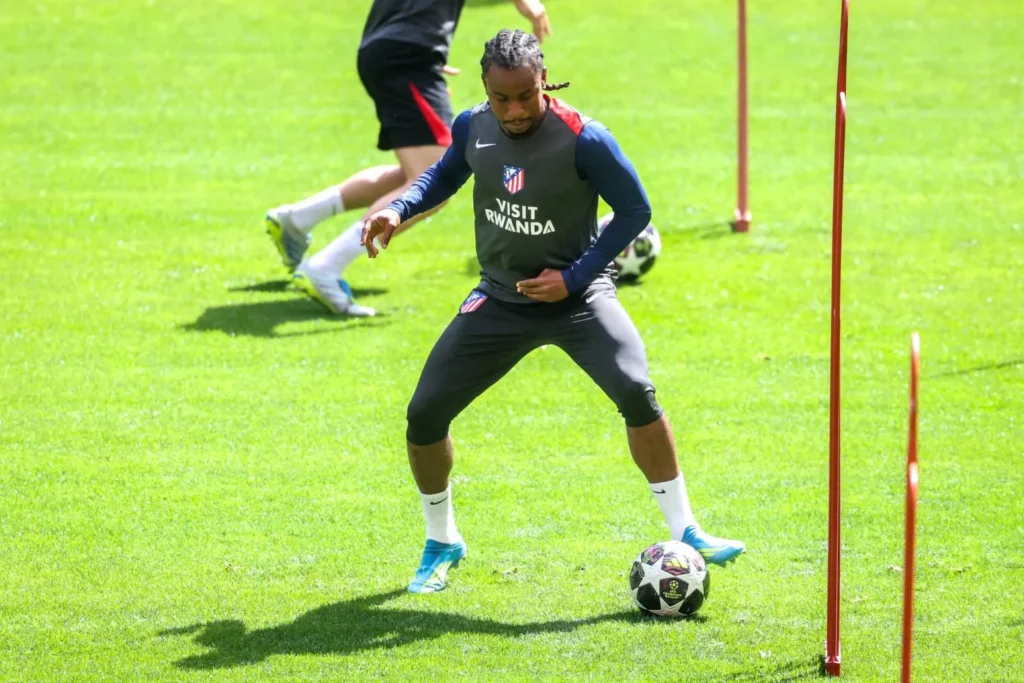 أديمولا لوكمان