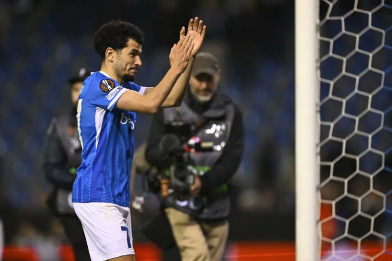 نيوكاسل يستهدف صفقة مغربية لتعزيز دفاعه