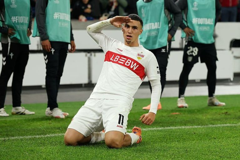 بلال الخنوس يصنع الفارق مجددًا ويقود شتوتغارت لتعادل ثمين