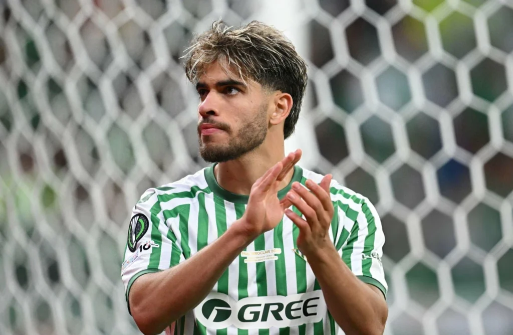 برشلونة يصدم الزلزولي بقرار مفاجئ