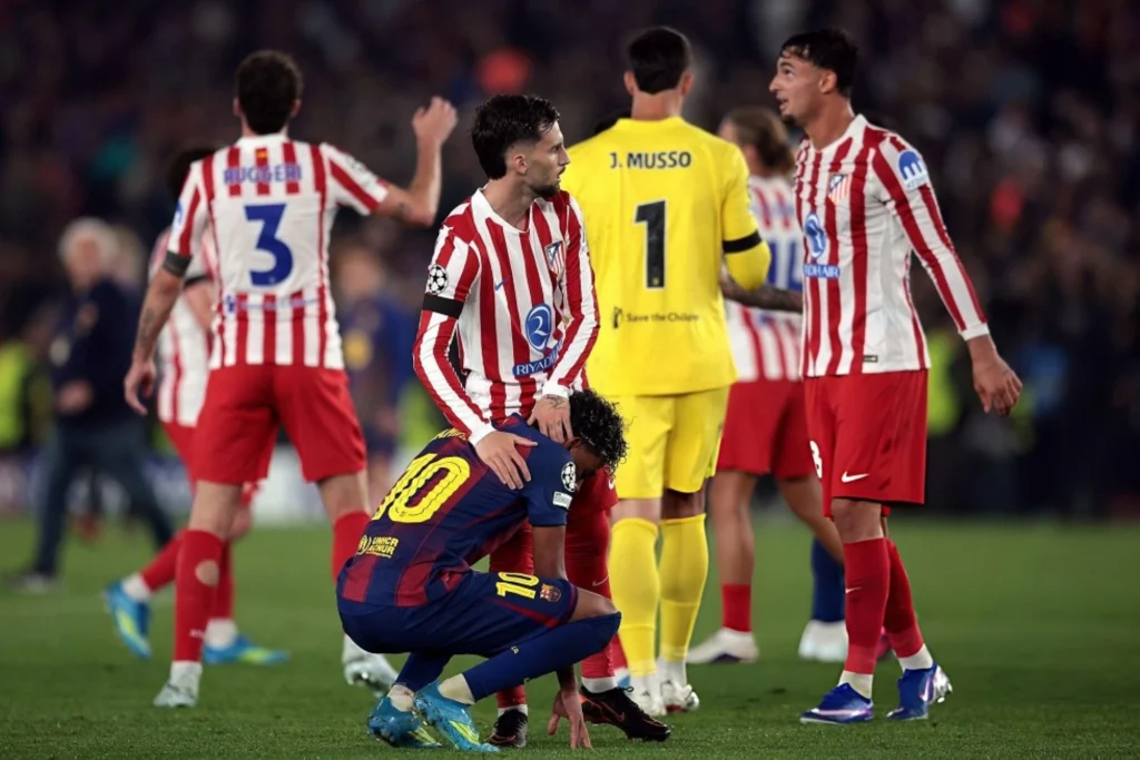 الصحافة الإسبانية تهاجم التحكيم بسبب مباراة برشلونة و الأتلتيكو