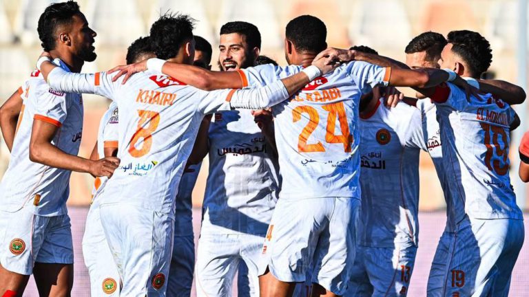 الشعباني يكشف تشكيلة نهضة بركان أمام الجيش الملكي في نصف نهائي إفريقيا