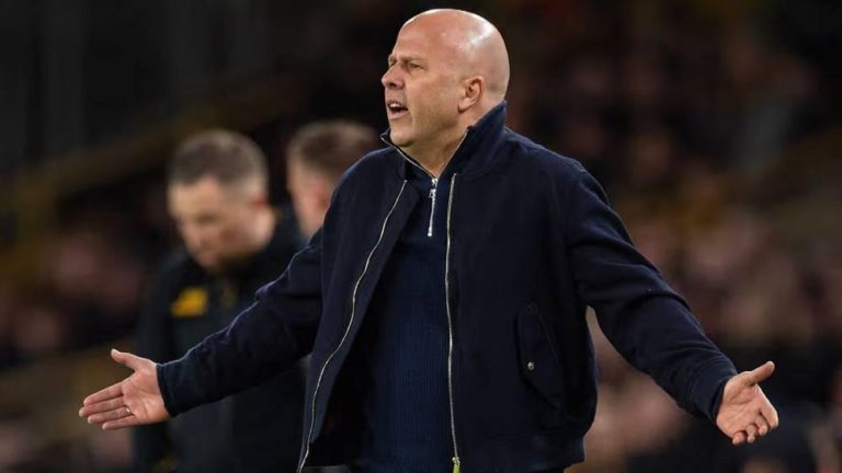 آرني سلوت يعلق على إقصاء ليفربول من دوري أبطال أوروبا أمام باريس سان جيرمان