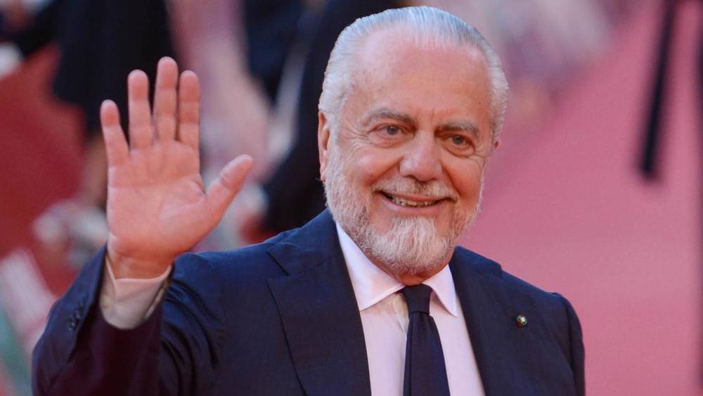 رئيس نابولي يقترح تغييرات جذرية على قوانين كرة القدم