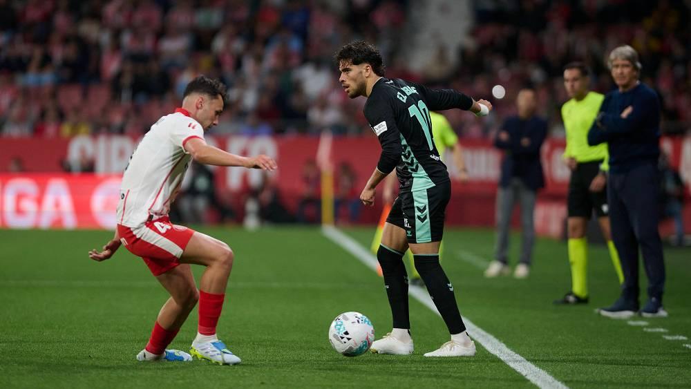 تألق مغربي لافت في إسبانيا.. الزلزولي يتفوق على أوناحي وبيتيس ينتصر