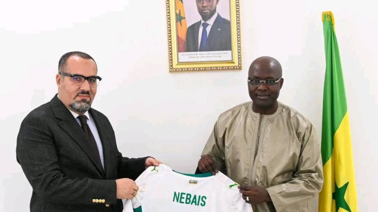 جدل نهائي الكان مستمر.. الاتحاد السنغالي يستقبل سفير الجزائر في دكار!