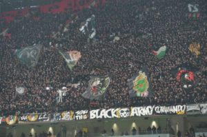 أزمة تذاكر تشعل قمة بركان والجيش قبل مباراة العودة