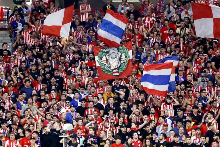 العنصرية تضرب إسبانيا من جديد في مباراة برشلونة واتلتكو مدريد