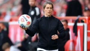 أول مدربة في تاريخ الدوري الألماني تستهل مشوارها بالخسارة