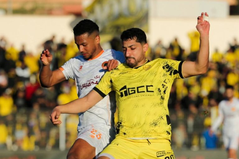 نهضة بركان يتعادل مع المغرب الفاسي ويواصل صراع النقاط مع فرق المقدمة