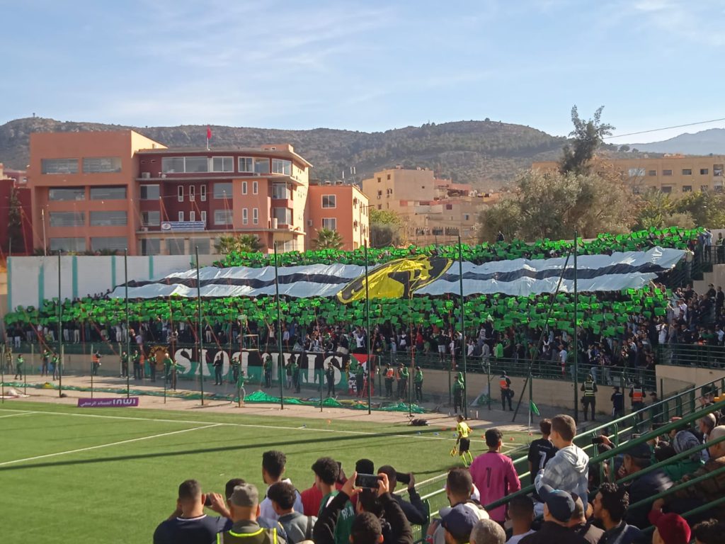 رجاء بني ملال يحارب لتفادي النزول والجماهير تستنجد بالوالي