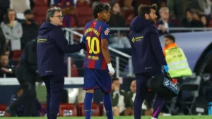 خبير في الطب الرياضي يصدم جماهير برشلونة وإسبانيا بشأن إصابة يامال