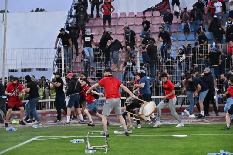 عقوبات مرتقبة تلاحق اتحاد العاصمة الجزائري بعد أحداث الشغب في آسفي