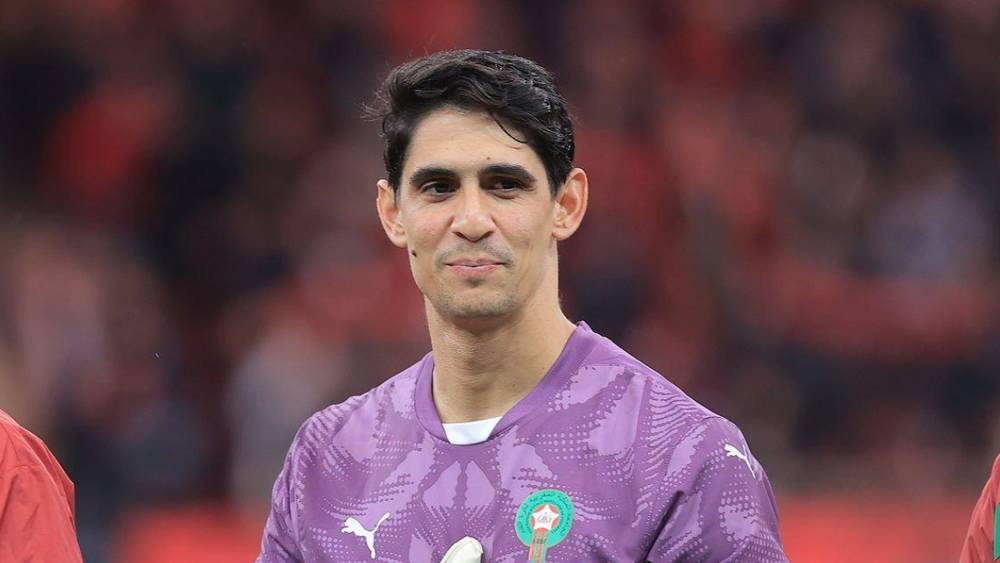 إِشبيلية الإسباني يفاجئ ياسين بونو