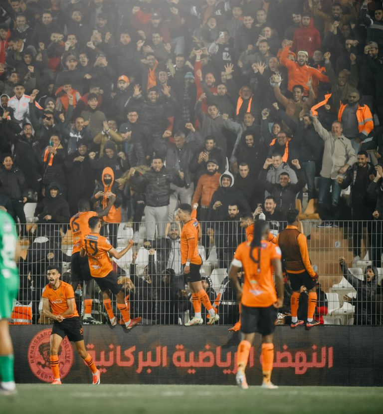 أورونج بويز يشعل حماس جماهير نهضة بركان قبل موقعة الجيش الملكي