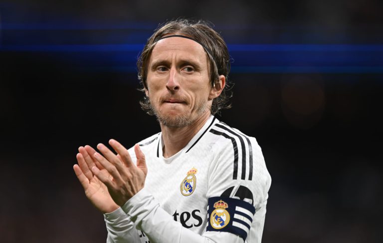 ريال مدريد يفتح الباب أمام عودة مودريتش