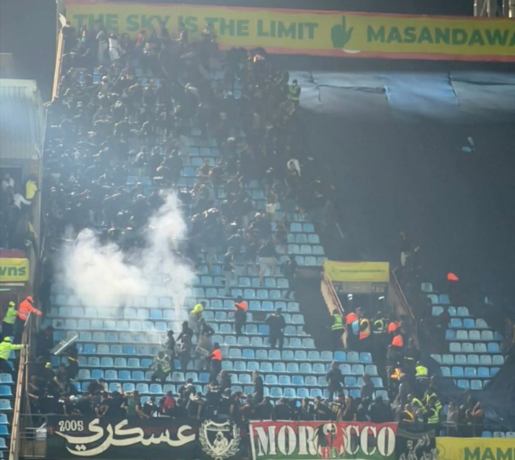 نهائي دوري أبطال إفريقيا.. أحداث مؤسفة وخطيرة في المدرجات