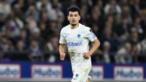 نجم مغربي يقتحم التشكيلة المثالية للدوري البلجيكي