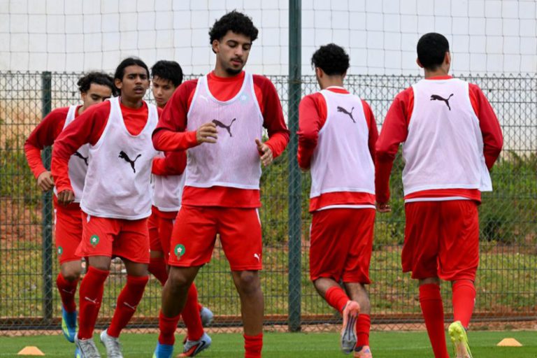 المنتخب المغربي للناشئين يكثف تدريباته استعداداً لكأس إفريقيا بالمغرب