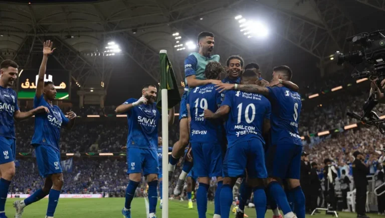 بحضور بونو.. الهلال يقلب الطاولة على الخلود ويتوج بكأس الملك