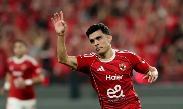 الأهلي يحسم موقفه النهائي من رحيل أشرف بنشرقي