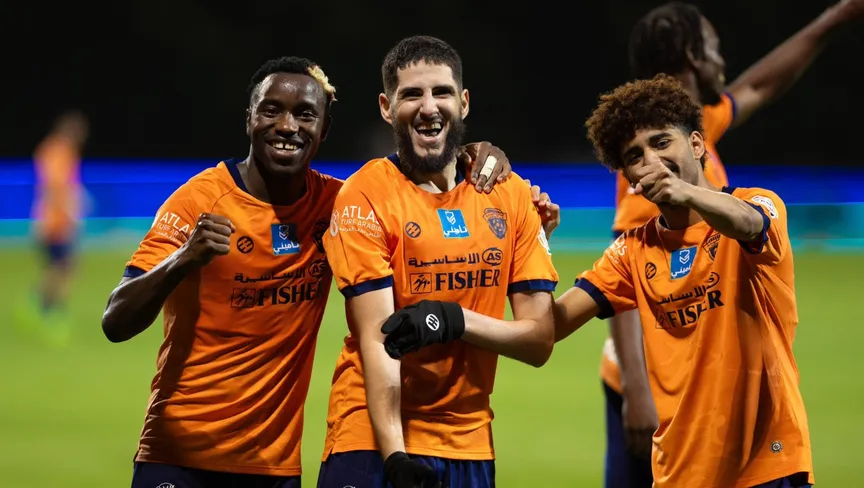الفيحاء يحسم مواجهة مثيرة أمام الرياض في دوري روشن