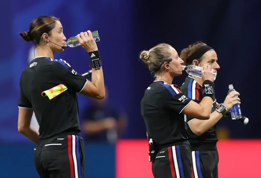 التحكيم النسائي يواصل كتابة التاريخ في مونديال 2026 بقيادة بينسو