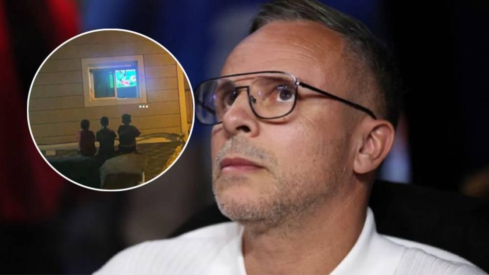 قبل مواجهة هولندا.. محمد وهبي يعلق على صورة أطفال تابعوا مباراة المغرب من خلف النافذة