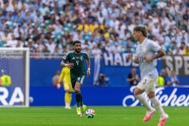 السعودية وأوروغواي تكتفيان بالتعادل في مواجهة قوية بكأس العالم 2026