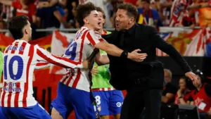 تُضحكوننا أكثر من برشلونة..أتلتيكو مدريد يصدم ريال مدريد ببيان ناري حول صفقة ألفاريز
