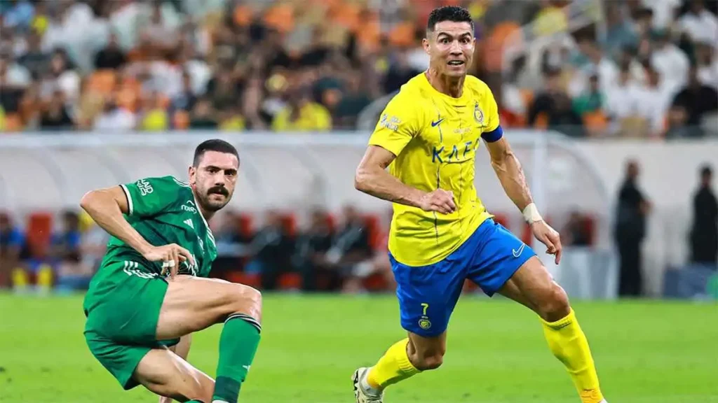 ديميرال يكشف رسالة رونالدو بعد مشادة قمة النصر والأهلي
