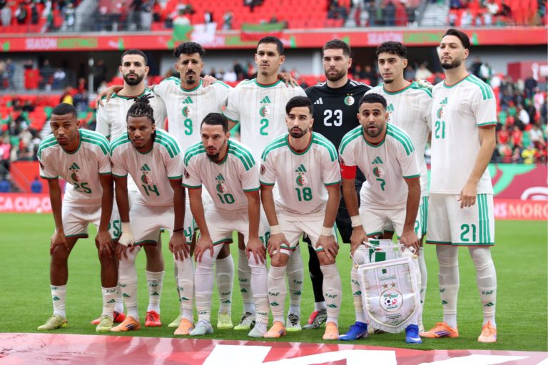 موعد مباراة هولندا والجزائر والقنوات الناقلة