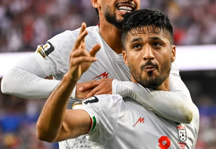 لاعب إيران يثير الجدل باحتفال “إطلاق النار” بعد هدفه أمام نيوزيلندا خلال كأس العالم (فيديو)