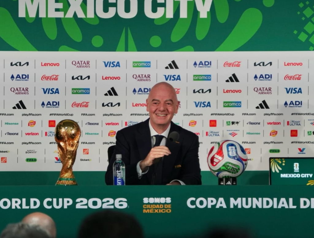 تعليق مثير لرئيس "الفيفا" على استبعاد الحكم الصومالي عمر أرتان من مونديال 2026