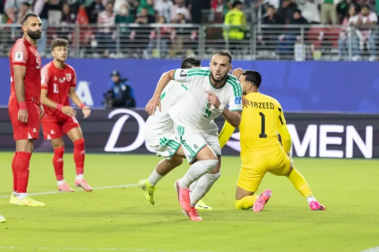 لقطة من مباراة الجزائر والأردن في كأس العالم