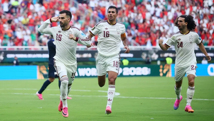 هدف إسباني يُقصي أوروغواي من المونديال ويمنح الصدارة للماتادور