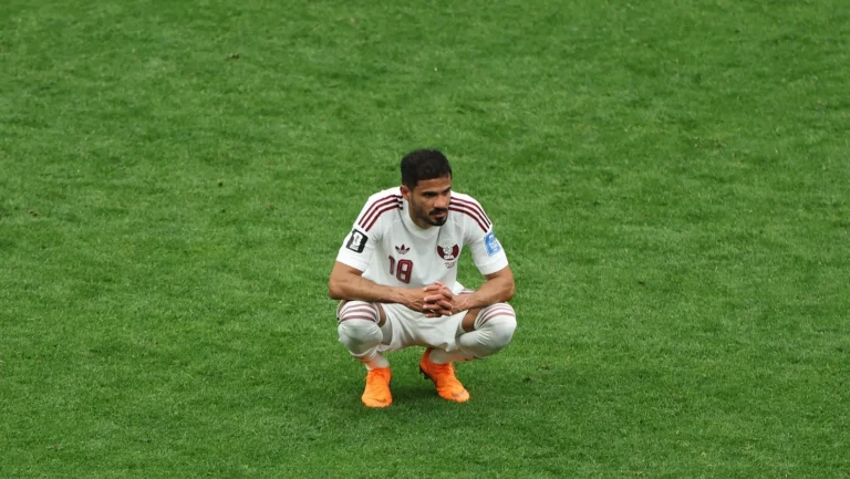 قطر تبحث عن إنقاذ حلم التأهل بعد خسارة قاسية أمام كندا