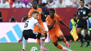 إيناو أولاي.. من اللعب حافي القدمين في أبيدجان إلى نجومية كأس العالم