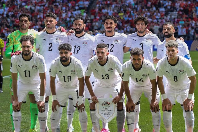 الإصابة تضرب نجم دفاع المنتخب المصري أمام نيوزيلندا في المونديال