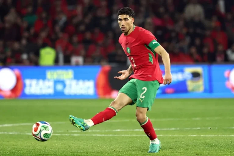 أشرف حكيمي يلتحق ببعثة المنتخب المغربي قبل التوجه إلى الولايات المتحدة