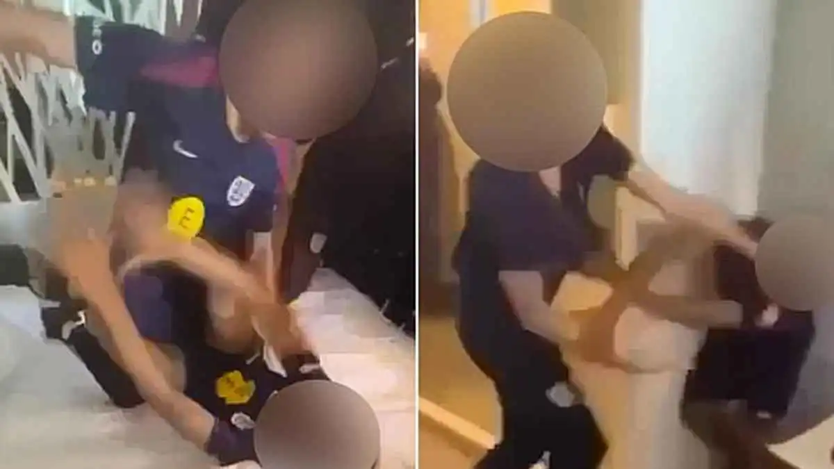 فيديو صادم يهز منتخب إنجلترا.. شجار عنيف بين اللاعبين يثير الجدل (فيديو)