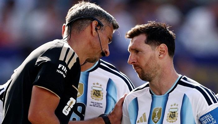 حكم نهائي كأس العالم 2026 يعتزل التحكيم بعد مسيرة تاريخية