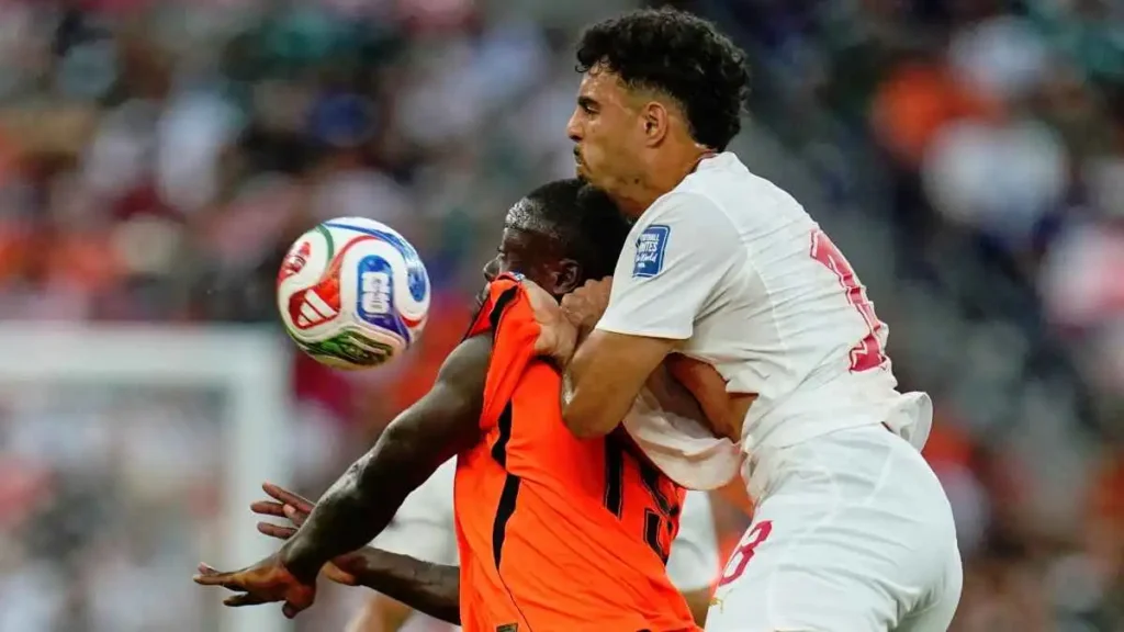 الكشف عن سبب تمزّق قمصان 6 منتخبات من بينها المغرب في كأس العالم