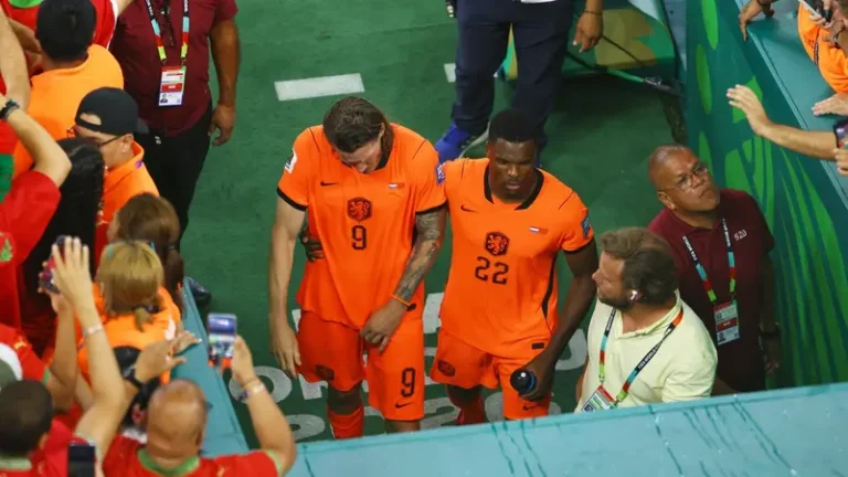 بعد الإقصاء أمام المغرب.. الاتحاد الهولندي لكرة القدم يفاجئ الجميع بقرار مهم
