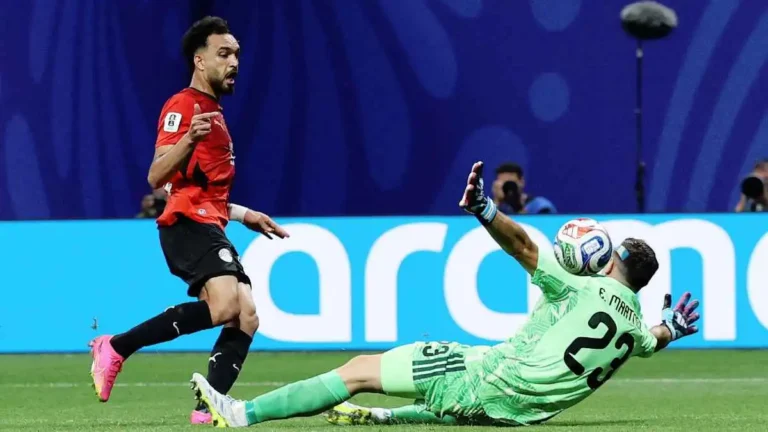 زيكو يفتح النار على التحكيم بعد خسارة مصر أمام الأرجنتين