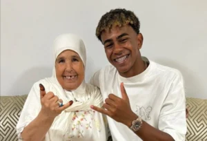 جدة لامين يامال