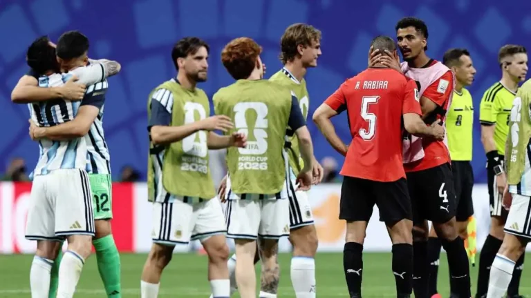 اعتراف نجم أرجنتيني يثير الجدل: الحكم أخطأ أمام مصر