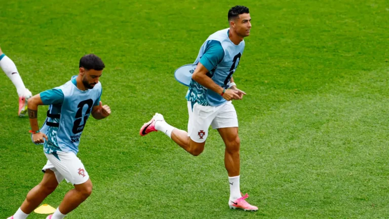 برونو فرنانديز يتخذ قرارًا حاسمًا بعد هجوم جماهير البرتغال ورونالدو