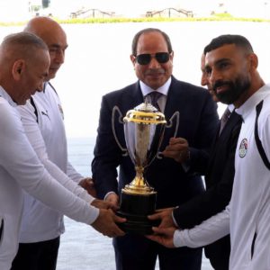 السيسي يستقبل منتخب مصر بعد وصوله إلى ثمن نهائي المونديال لأول مرة في تاريخه